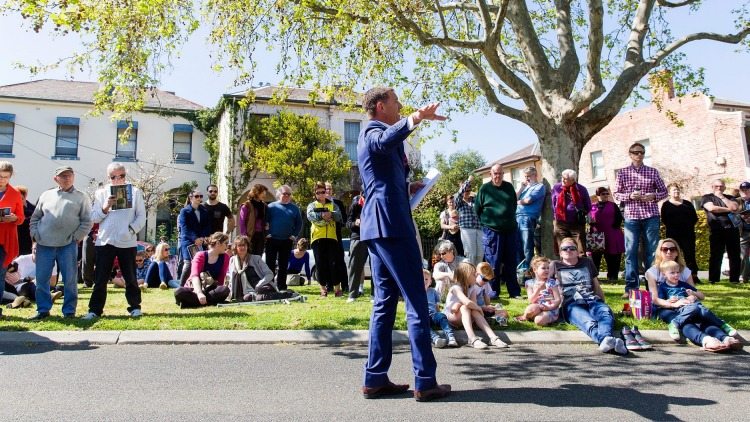 How to succeed at Online and In-Person Auctions