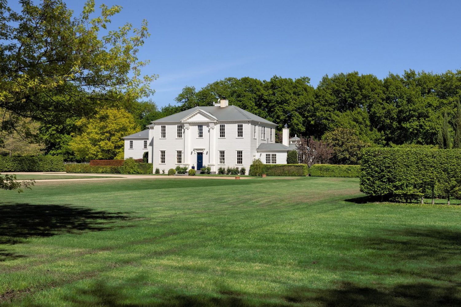 bank valuation vs market value